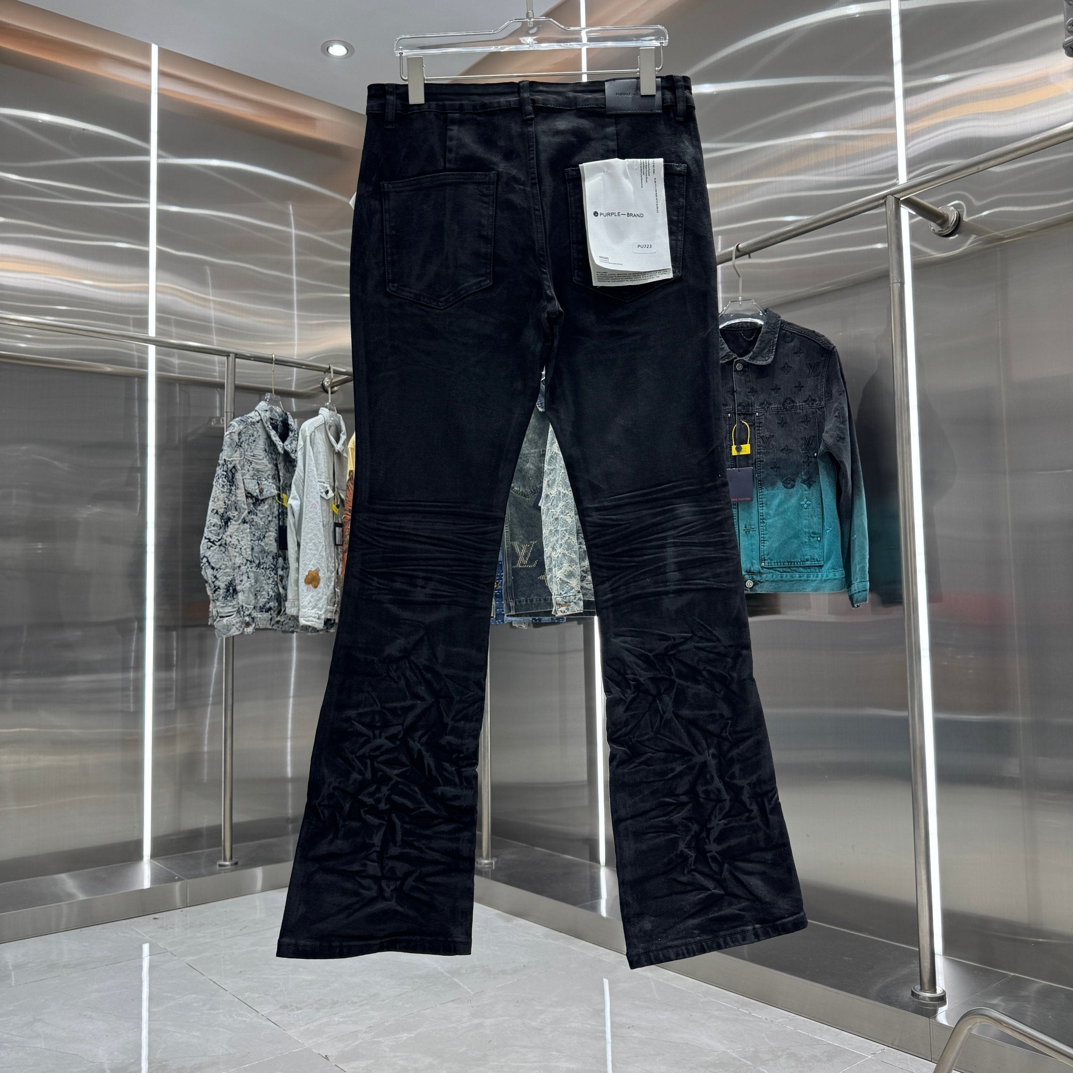 Apparel & Accessory